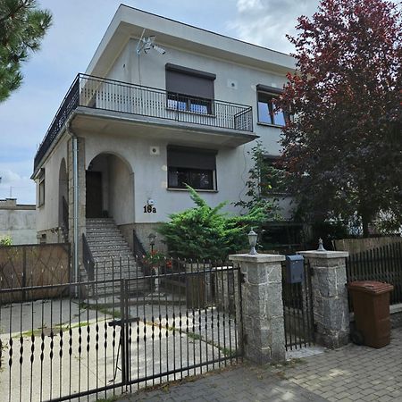 Pokoje Pracownicze Кімнати Для Працівників,Гуртожиток Swarzędz Esterno foto